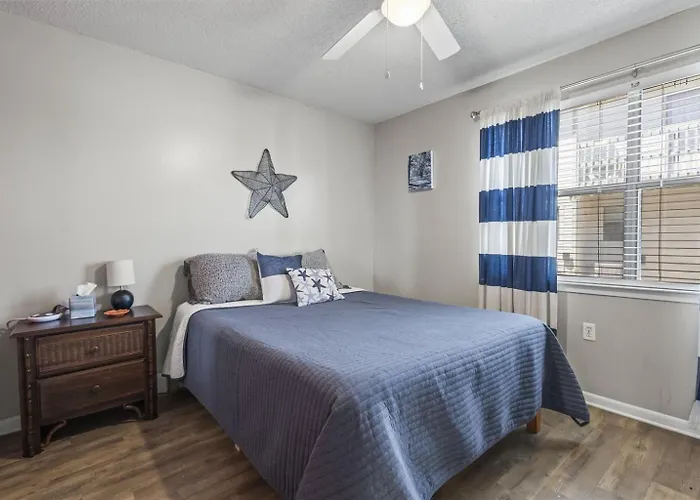 View 12 Affordable And Cozy Getaway Apartment